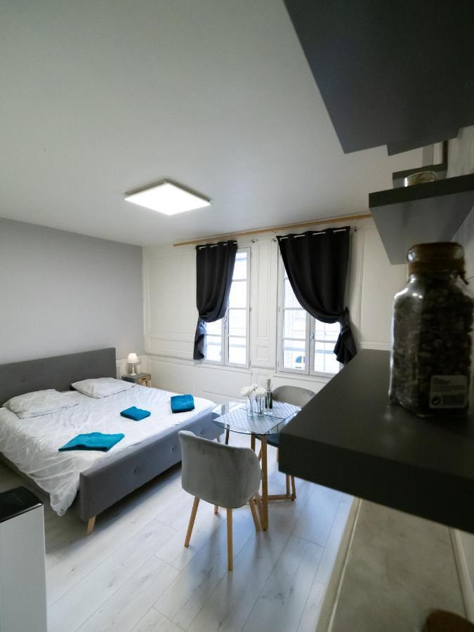 Le Papillon De La Cathedrale - Calme - Jardin - Wifi Apartman Troyes Kültér fotó
